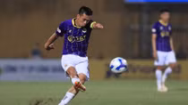 Văn Quyết lập công, Hà Nội FC thắng tối thiểu trận ra quân