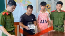Vô cớ đuổi, chém người đi đường rồi lên mạng khoe thành tích