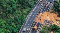 Thủ tướng Chính phủ gửi điện chia buồn vụ sạt đường cao tốc ở Trung Quốc