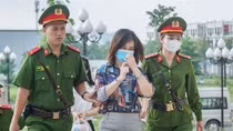 Nữ bị án trong vụ “Chuyến bay giải cứu” lại bị truy tố vì chiếm đoạt tài sản