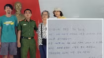 Công an xã hỗ trợ du khách Hàn Quốc đi lạc đoàn tụ cùng gia đình