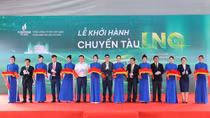 Khởi hành chuyến tàu LNG đầu tiên trên đường sắt Nam Bắc