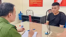Tạm giữ đối tượng cưỡng đoạt tài sản của nhiều lái xe tại cửa khẩu Kim Thành