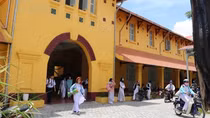 Nổ tại phòng thí nghiệm Trường THPT Châu Văn Liêm, 5 học sinh bị thương