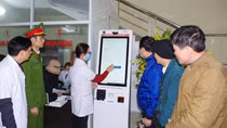 Đăng ký khám, chữa bệnh bằng CCCD và nhận diện khuôn mặt với Kiosk tự động