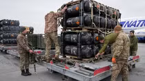 Mỹ "mất dấu" hơn 1 tỷ USD vũ khí hỗ trợ Ukraine