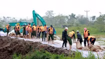Tập trung ứng phó lũ lớn, đảm bảo an toàn đê điều trên các sông ở Bắc Bộ