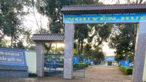 Hai nam sinh đâm hai nữ sinh trọng thương vì mâu thuẫn