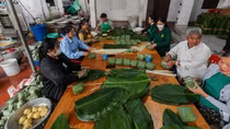 Độc đáo bánh chưng làng Cát Trù