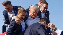 Vụ ám sát hụt ông Trump có ảnh hưởng thế nào đến nước Mỹ?