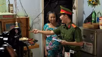 Ngăn cháy nổ từ việc cải tạo, sửa chữa hệ thống điện xuống cấp cho các hộ gia đình khó khăn