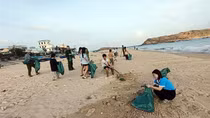 Làng chài Nhơn Hải lột xác ngoạn mục về môi trường
