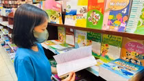 Giảm giá các bộ sách giáo khoa