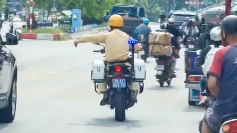 Lời cầu cứu khẩn cấp trên Quốc lộ và hành động kịp thời của CSGT