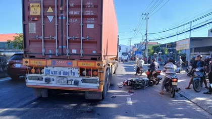 Nữ giáo viên tiểu học tử nạn thương tâm khi đang trên đường đến trường