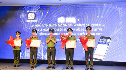  Triển khai phần mềm hỗ trợ du khách quốc tế do Công an Khánh Hòa xây dựng
