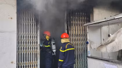 Cảnh sát kịp thời dập tắt vụ cháy nhà khi chủ nhân đi vắng