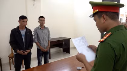 Sản xuất, buôn bán phân bón, thuốc bảo vệ thực vật giả, hai đối tượng bị khởi tố 