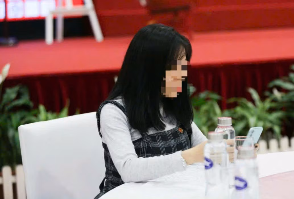 Chị M. là một trong nhiều phụ huynh tham gia làm nhiệm vụ “siêu nhân nhí” và rơi vào bẫy lừa