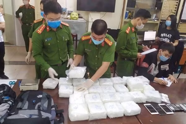 Tang vật một vụ sản xuất, mua bán, vận chuyển trái phép chất ma túy