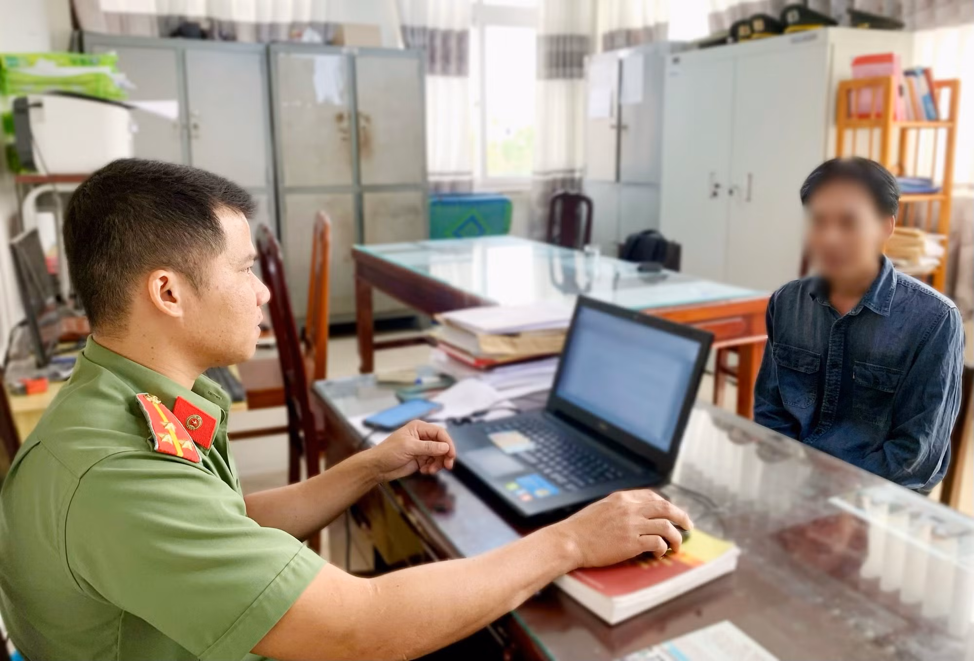 Một nạn nhân của trò “việc nhẹ, lương cao” được Công an tỉnh Cà Mau giải cứu khỏi “đặc khu lừa đảo”