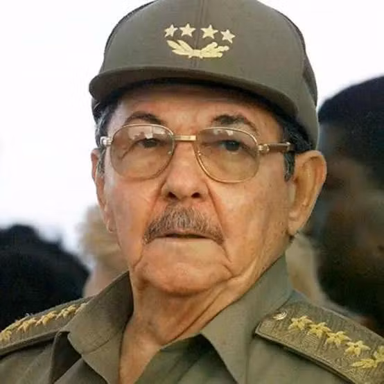 Ông Raúl Castro, Bộ trưởng Quốc phòng Cuba