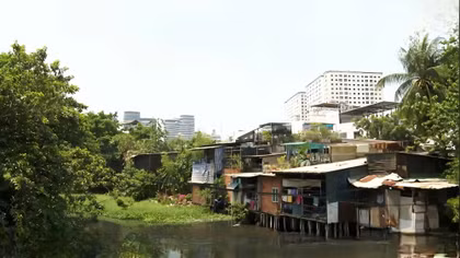 Nước thải được thu gom xử lý tại nhà máy.