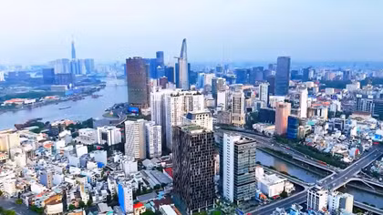 Trung tâm TP Hồ Chí Minh tiếp tục giữ vai trò đầu não về tài chính, ngân hàng...