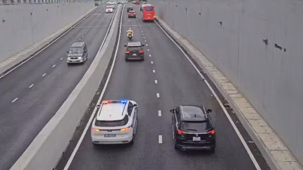 CSGT hỗ trợ, dẫn đường hơn 300km đưa thai phụ đi cấp cứu