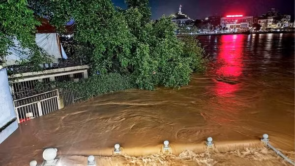 Bão số 4 trút mưa lớn kéo dài, nhiều nơi ở Lạng Sơn ngập sâu