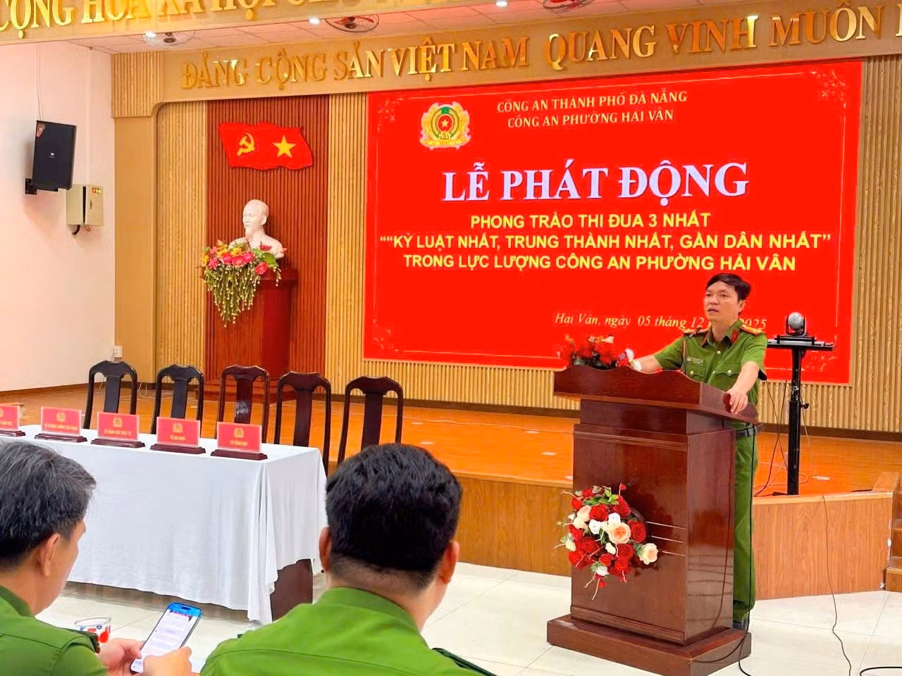 cong-an-phuong-hai-van-16.jpg