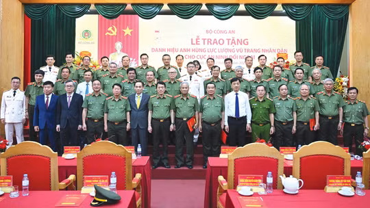 Phát huy truyền thống anh hùng, lực lượng An ninh đối ngoại hoàn thành xuất sắc nhiệm vụ bảo vệ an ninh quốc gia trong kỷ nguyên mới