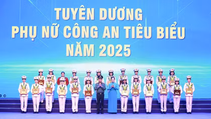 Vinh danh 25 phụ nữ Công an tiêu biểu và 68 nữ Công an cơ sở xuất sắc năm 2025