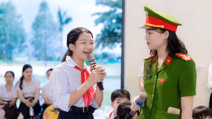 Gieo mầm nhân ái từ cơ sở