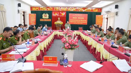 Người lính an ninh Tây Nguyên “Bốn cùng” với bà con