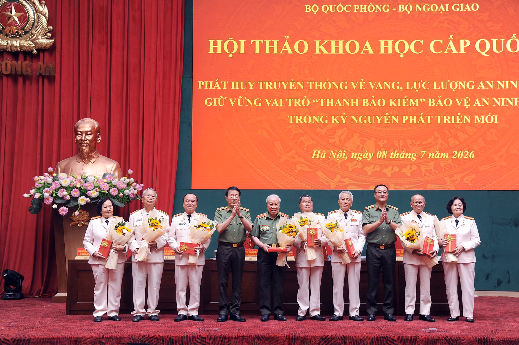 bt-va-tt-tang-hoa-cac-ahllvtnd.jpg