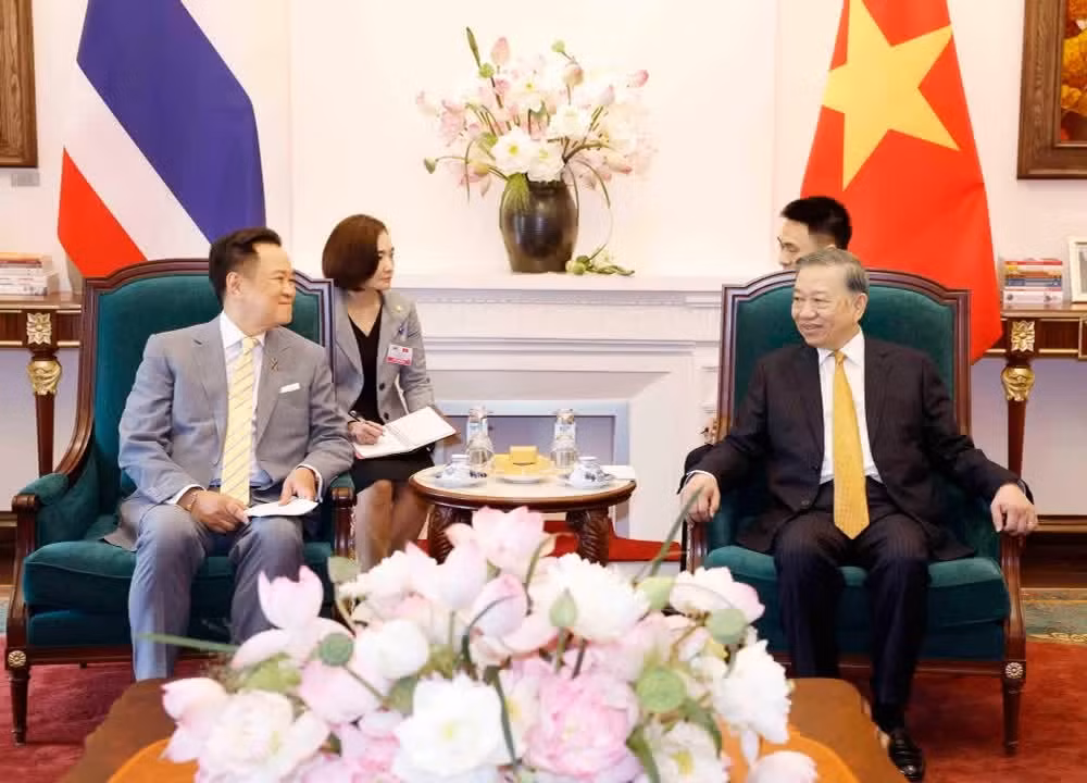 Tổng Bí thư, Chủ tịch nước Tô Lâm tiếp Thủ tướng Thái Lan Anutin Charnvirakul. (Ảnh: Thống Nhất/TTXVN)