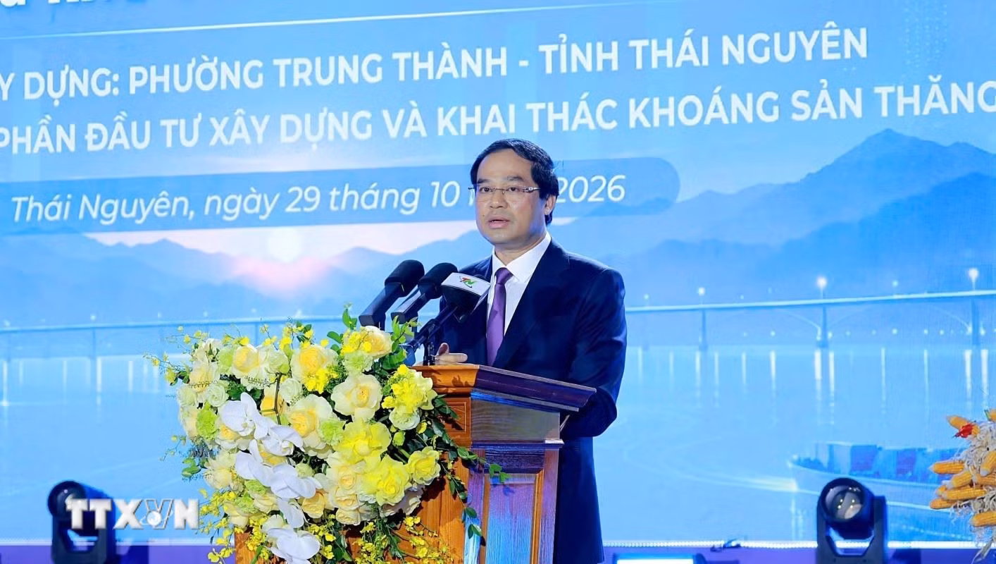 Ông Trịnh Xuân Trường, Bí thư tỉnh Thái Nguyên, phát biểu tại buổi lễ khởi công dự án Đầu tư xây dựng khu bến cảng bốc xếp hàng hóa Yên Bình, tại phường Trung Thành. (Ảnh: Vũ Hoàng Giang/TTXVN)