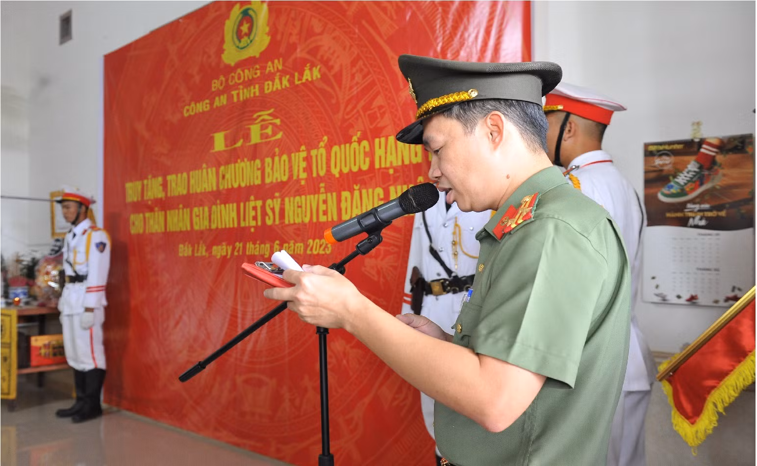 Truy tặng Huân chương Bảo vệ Tổ quốc cho 4 Liệt sỹ Công an xã hy sinh trong vụ gây mất ANTT tại Đắk Lắk -0