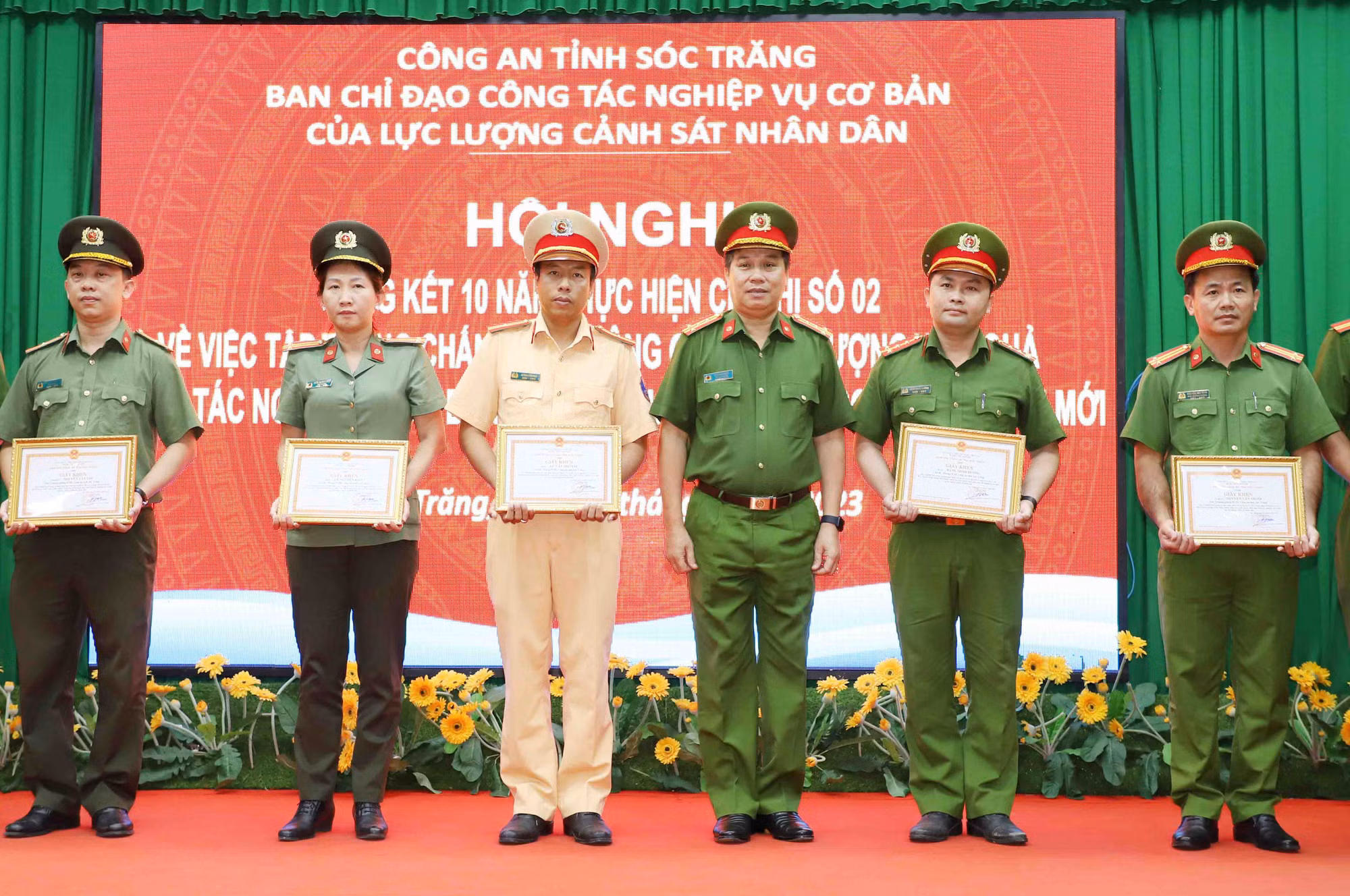 Nhiều tập thể, cá nhân được khen thưởng trong thực hiện công tác nghiệp vụ cơ bản -0