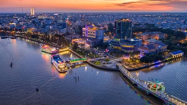Cụ thể hóa nghị quyết vào chương trình hành động, phát triển TP Cần Thơ