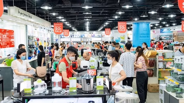 Vincom Red Sale 2023 khởi động chặng đua “Đường lên đỉnh săn deal”