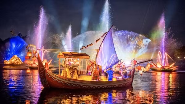 Hàng trăm chuyến VinBus miễn phí tới Mega Grand World Hà Nội