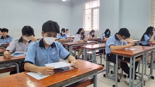 Cảnh báo tin nhắn giả mạo trúng tuyển vào lớp 10 công lập