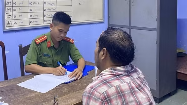 Nữ công nhân xúc động gửi thư cảm ơn Công an đã nhanh chóng tìm lại xe cho mình