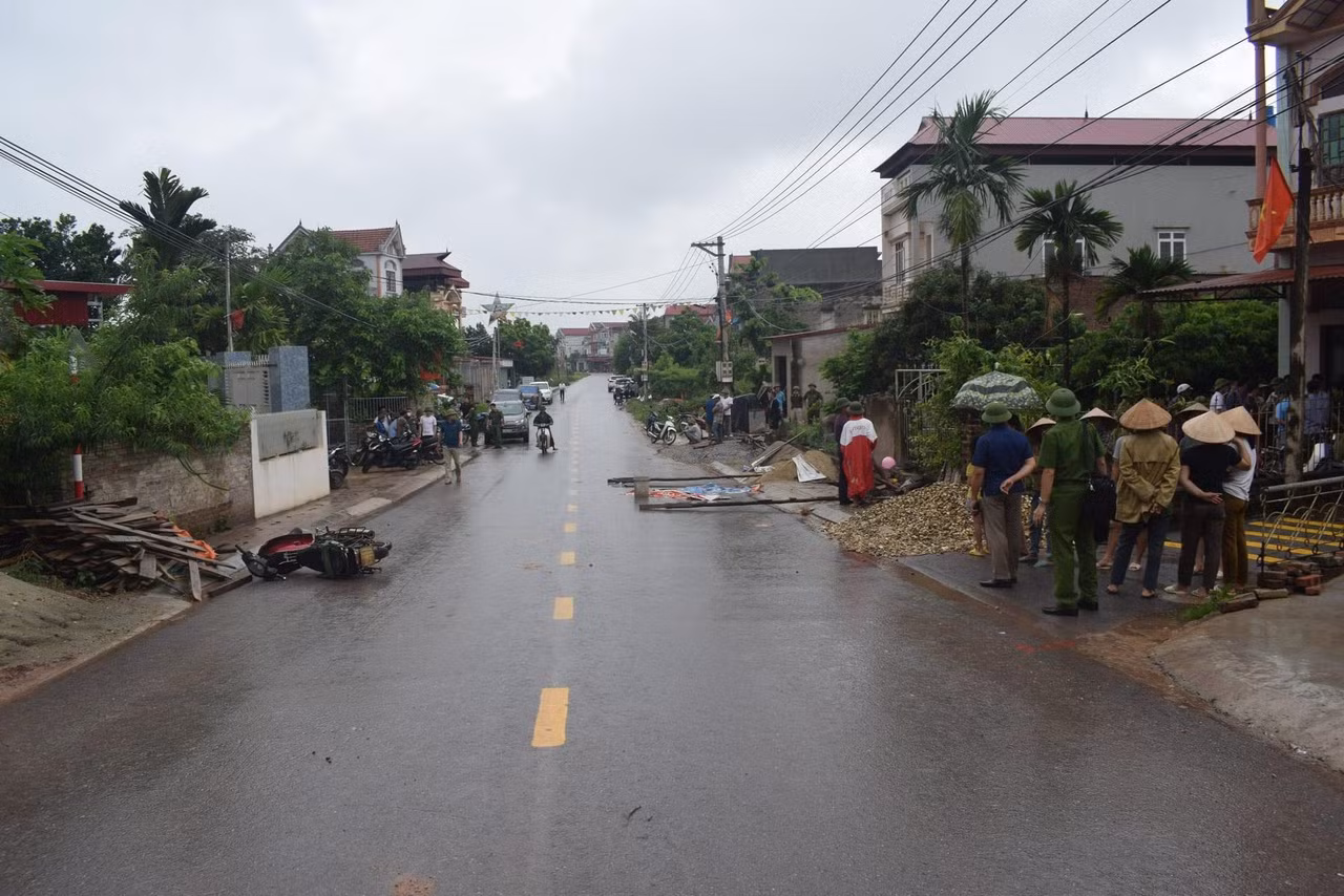 Uống rượu trong đám giỗ, đuổi theo đánh người bị đâm chết -0