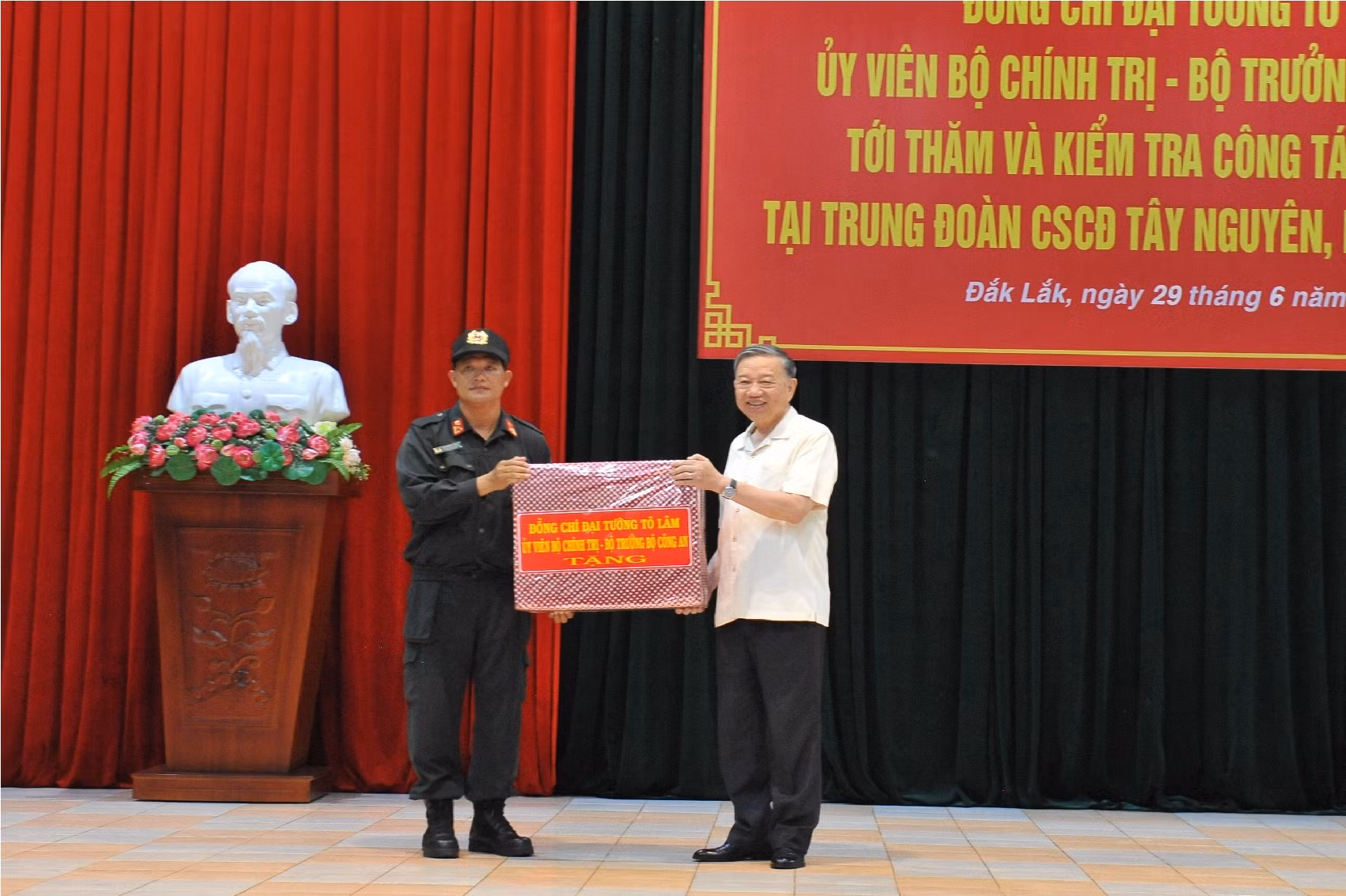 Bộ trưởng Tô Lâm làm việc với Ban thường vụ Tỉnh uỷ Đắk Lắk -0