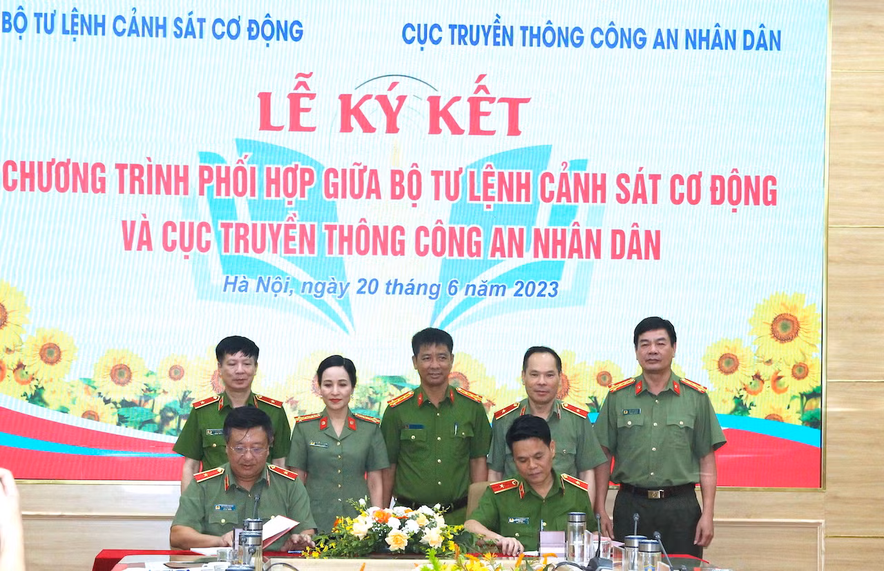 Tăng cường phối hợp, phản ánh sinh động thực tiễn công tác, chiến đấu của Cảnh sát cơ động -0
