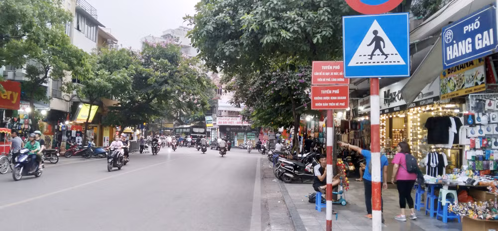 Ngược chiều phố xưa -0