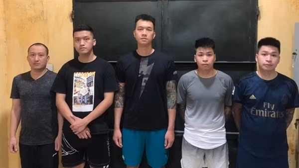 Công an Hà Đông xoá ổ cá độ ẩn trong căn hộ chung cư có cảnh giới
